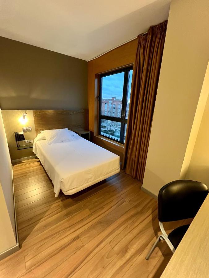Hotel Duero Laguna de Duero Ngoại thất bức ảnh