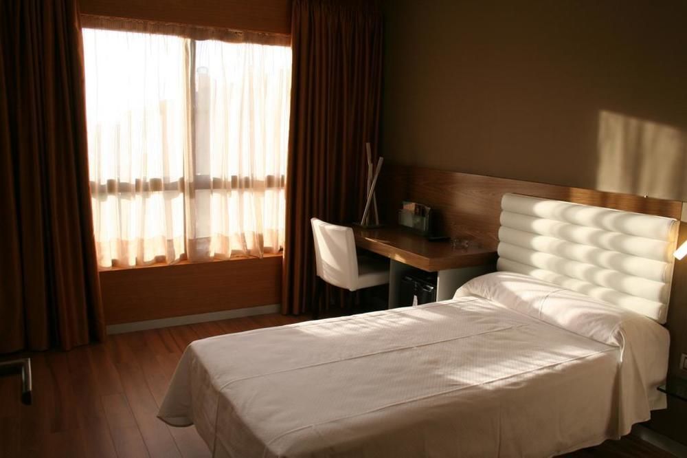 Hotel Duero Laguna de Duero Ngoại thất bức ảnh