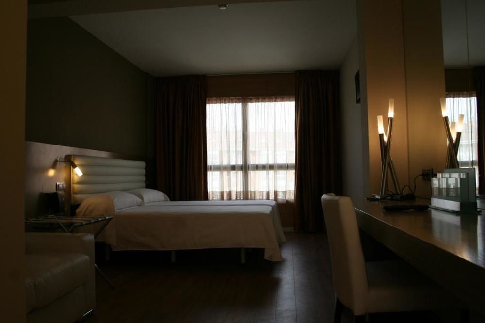 Hotel Duero Laguna de Duero Ngoại thất bức ảnh