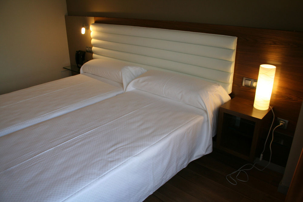 Hotel Duero Laguna de Duero Ngoại thất bức ảnh