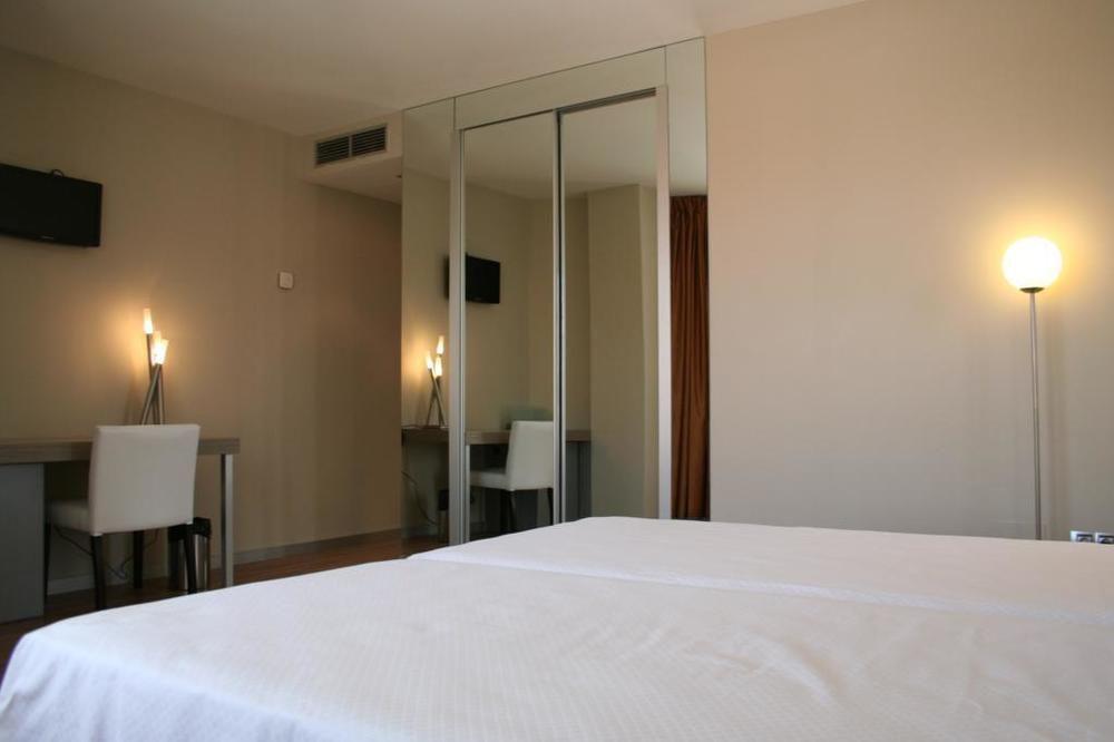 Hotel Duero Laguna de Duero Ngoại thất bức ảnh